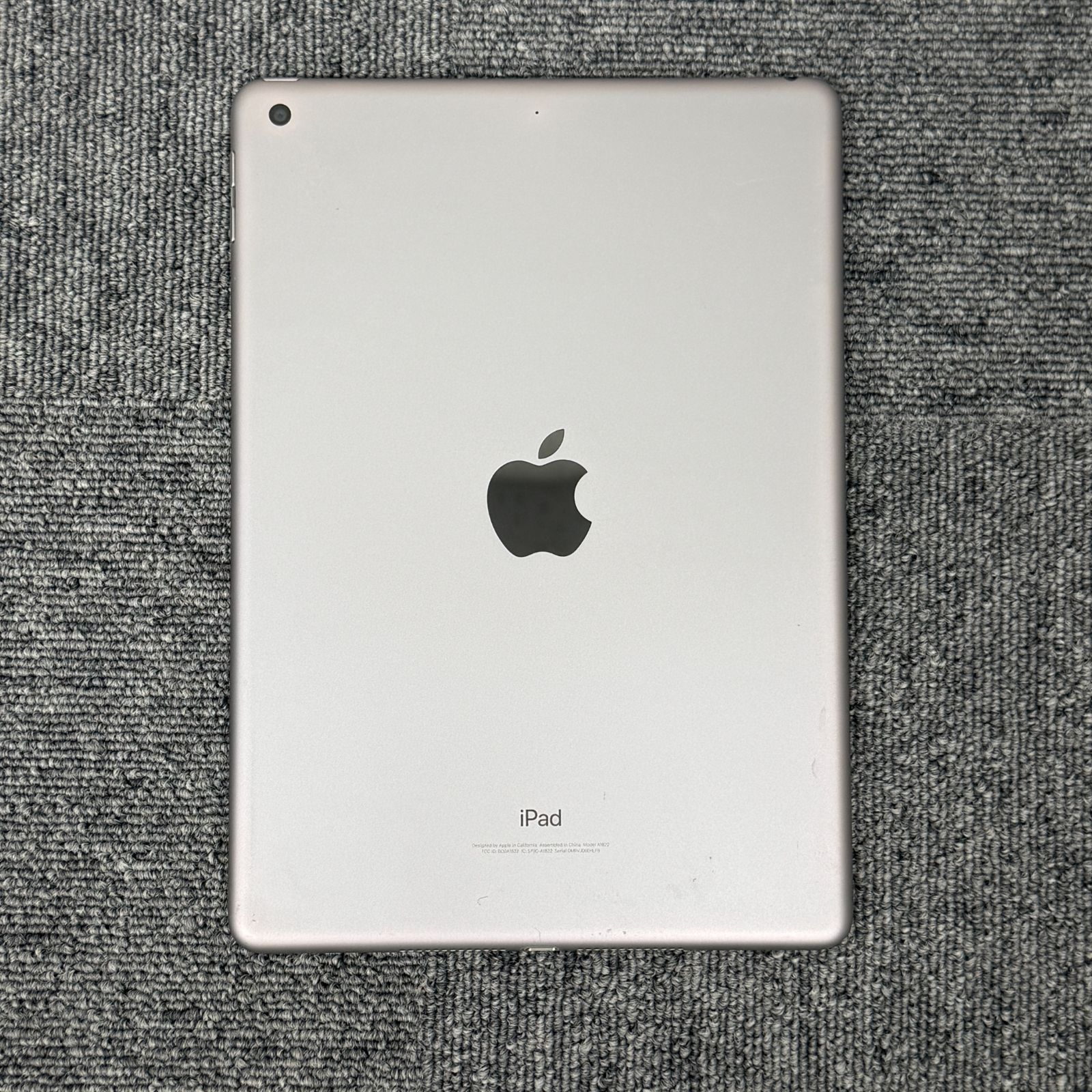 美品】Apple iPad (第5世代) Wi-Fiモデル スペースグレイ 動作確認 
