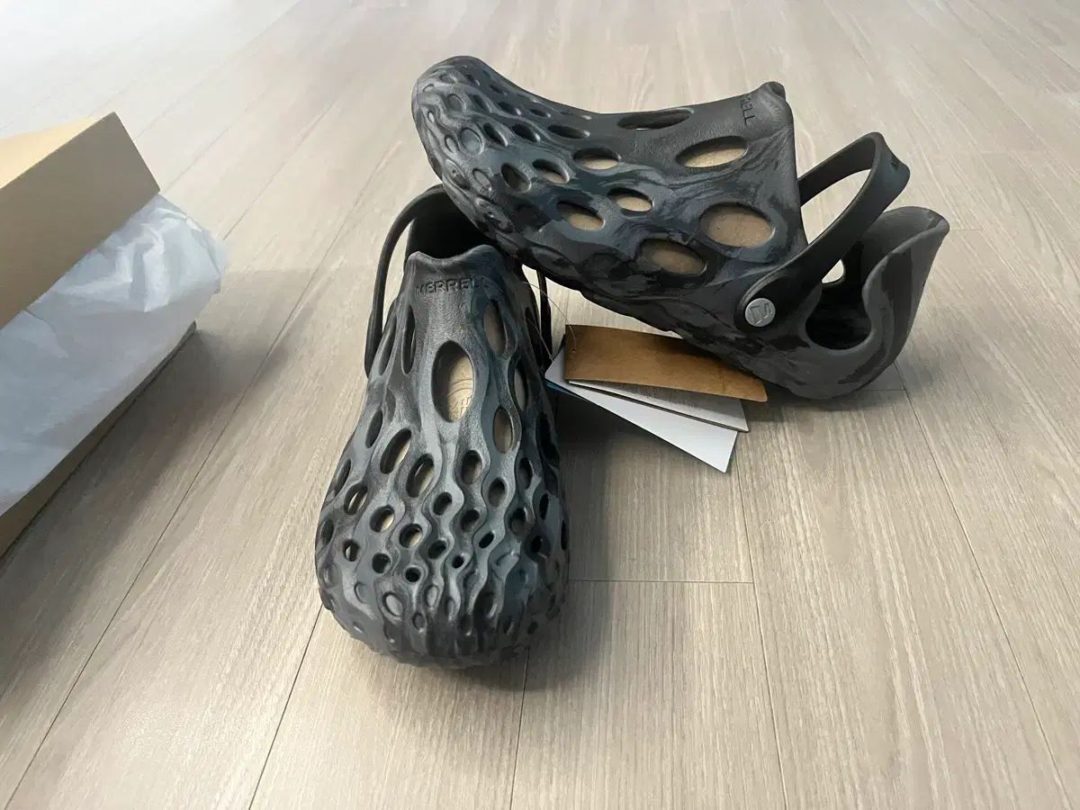 MERRELL ハイドロ モック ブラック MARVEL(マーベル) クロッグ 260-265 新品 8,492円