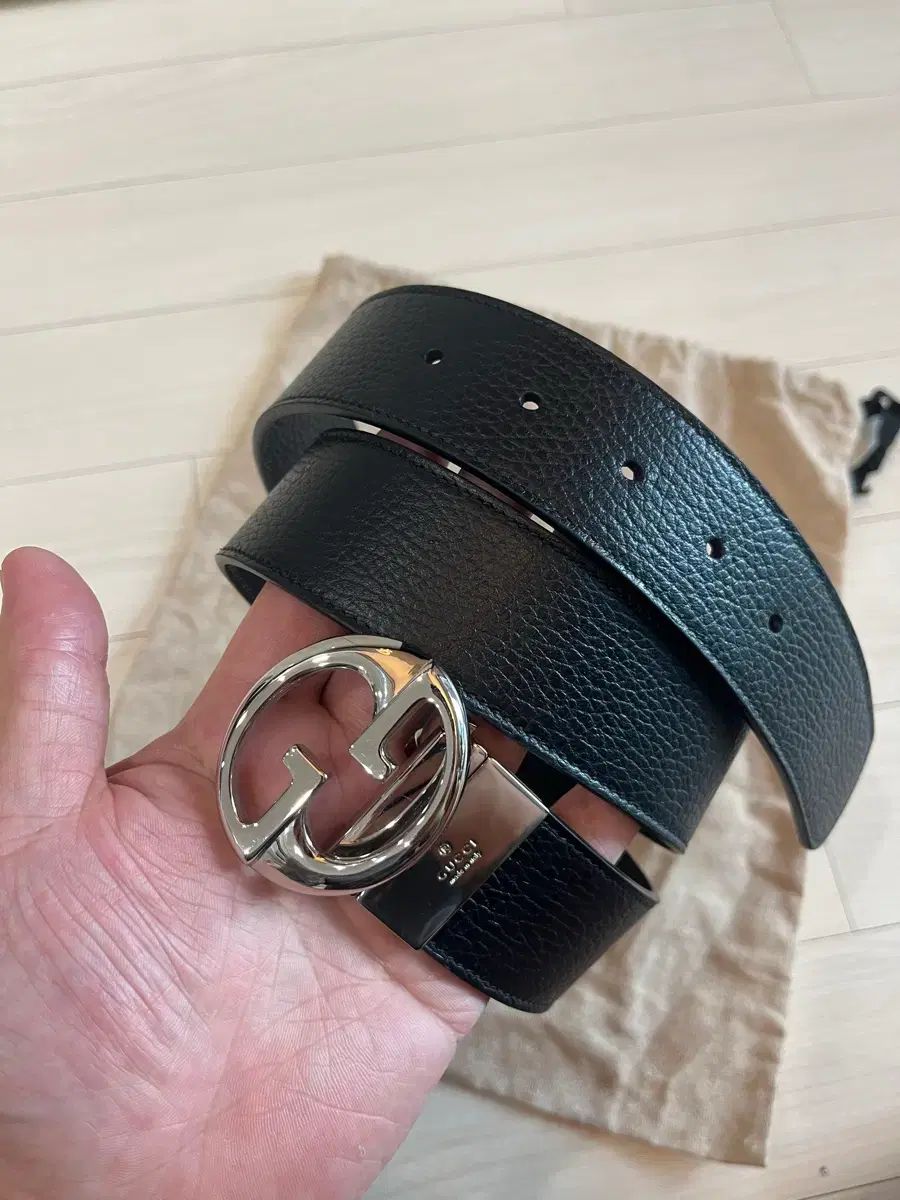 グッチ リバーシブル バックル ベルト グッチ ベルト