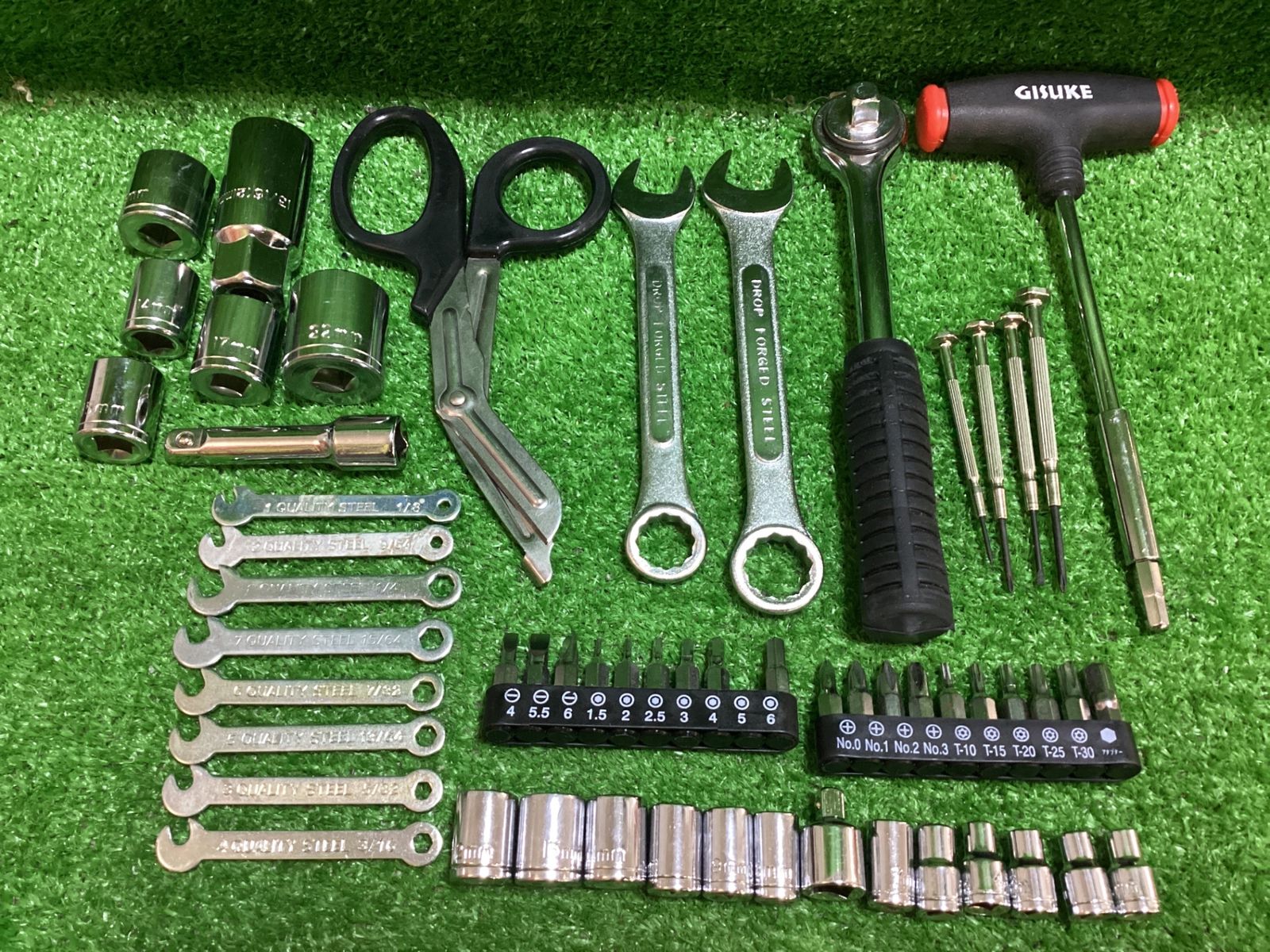 工具セット メーカー不明 長期保管品】 メーカー型式不明 工具セット ※現状品(O-132) - メルカリ