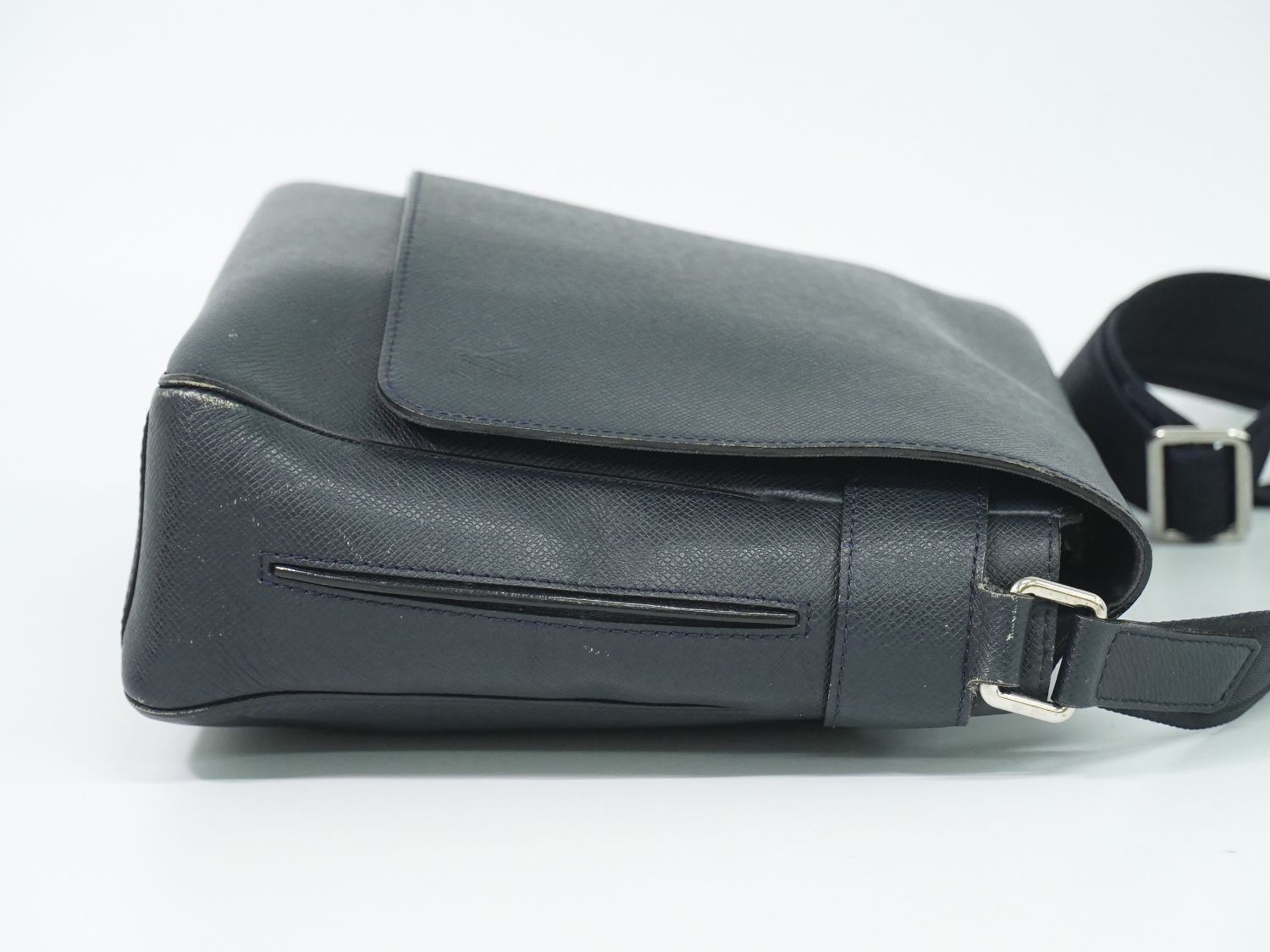 本物 ルイヴィトン LOUIS VUITTON LV ロマン MM タイガ レザー 