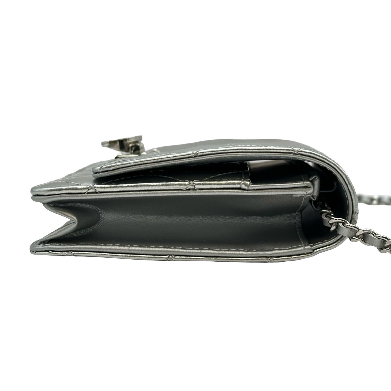 シャネル CHANEL ココロック チェーンウォレット A80766 22番台
