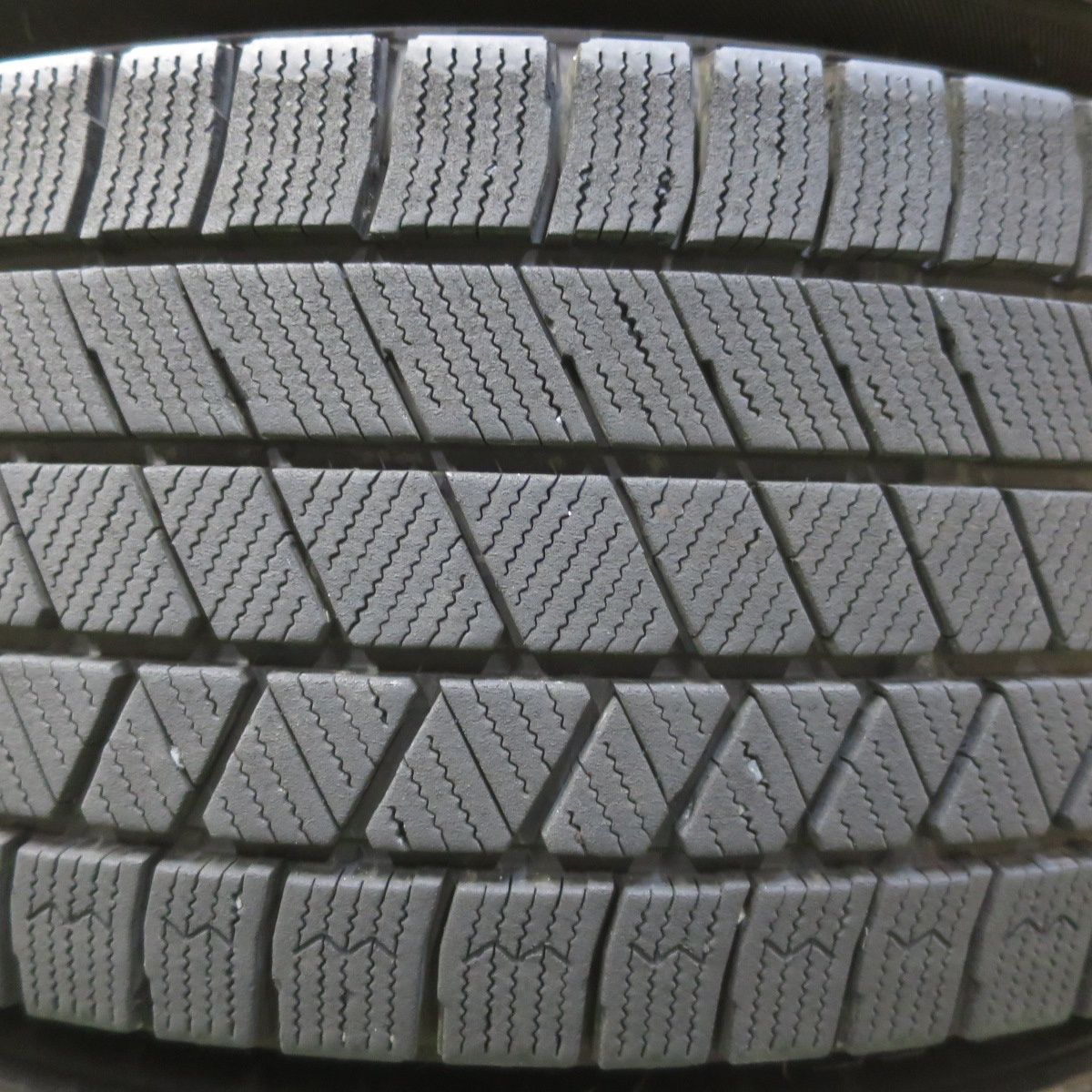 バリ溝！22年！キレイ！9.5分◎スタッドレス 205/60R16 ブリヂストン 