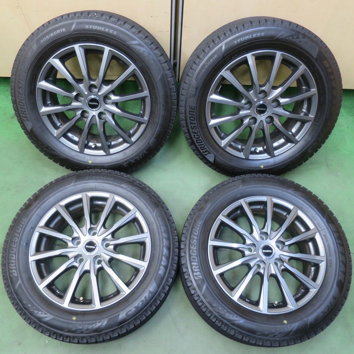 バリ溝！22年！キレイ！9.5分◎スタッドレス 205/60R16 ブリヂストン 