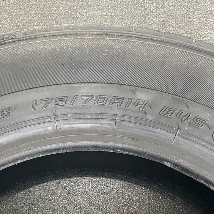 0T26404]【2025年製 新車外し バリ溝】サマータイヤ 175/70R14 DUNLOP