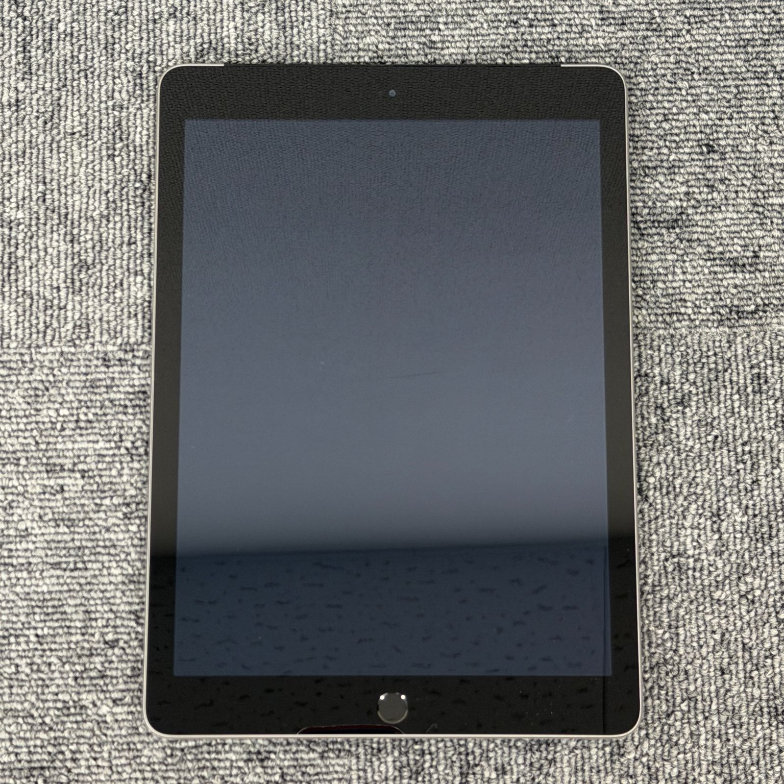 美品 iPad 第5世代 128GB セルラー Apple - メルカリ