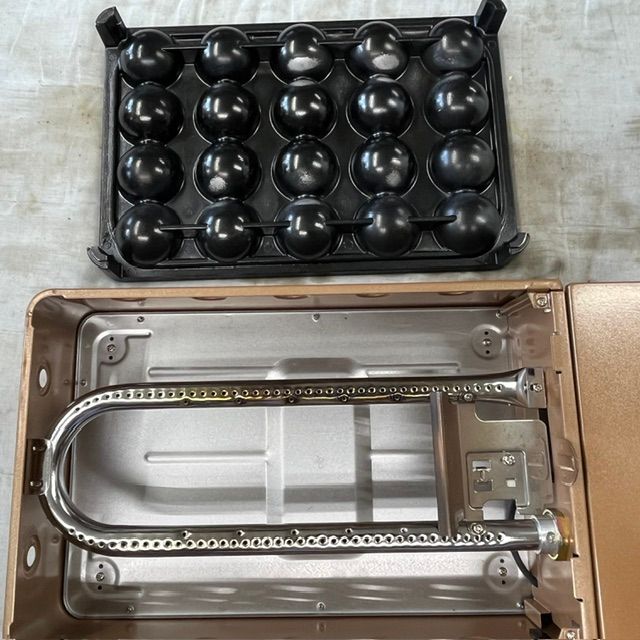 プロ用ガス式たこ焼き器 銅板3プレート 54穴　最終値引　超メルカリ市 動作確認済】【中古】プレートキズあり イワタニ ガスたこ焼き器 炎