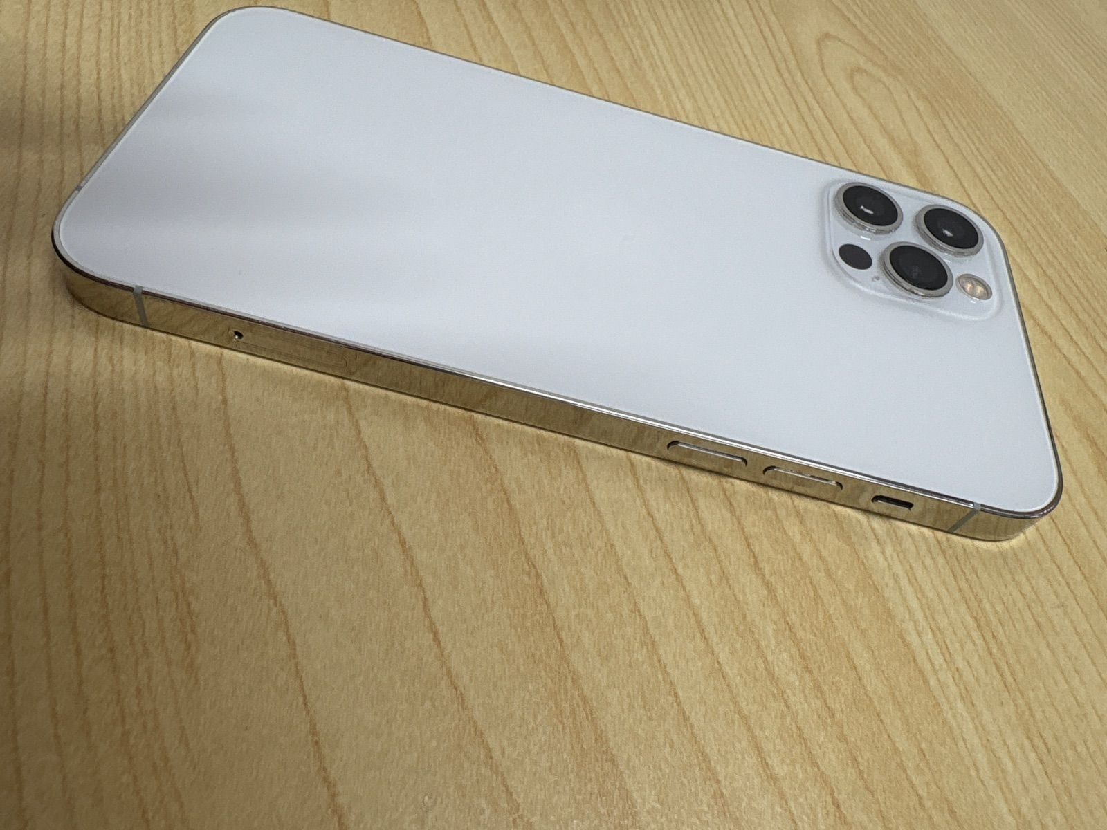 iPhone12 pro 256G シルバー 本体 - メルカリ