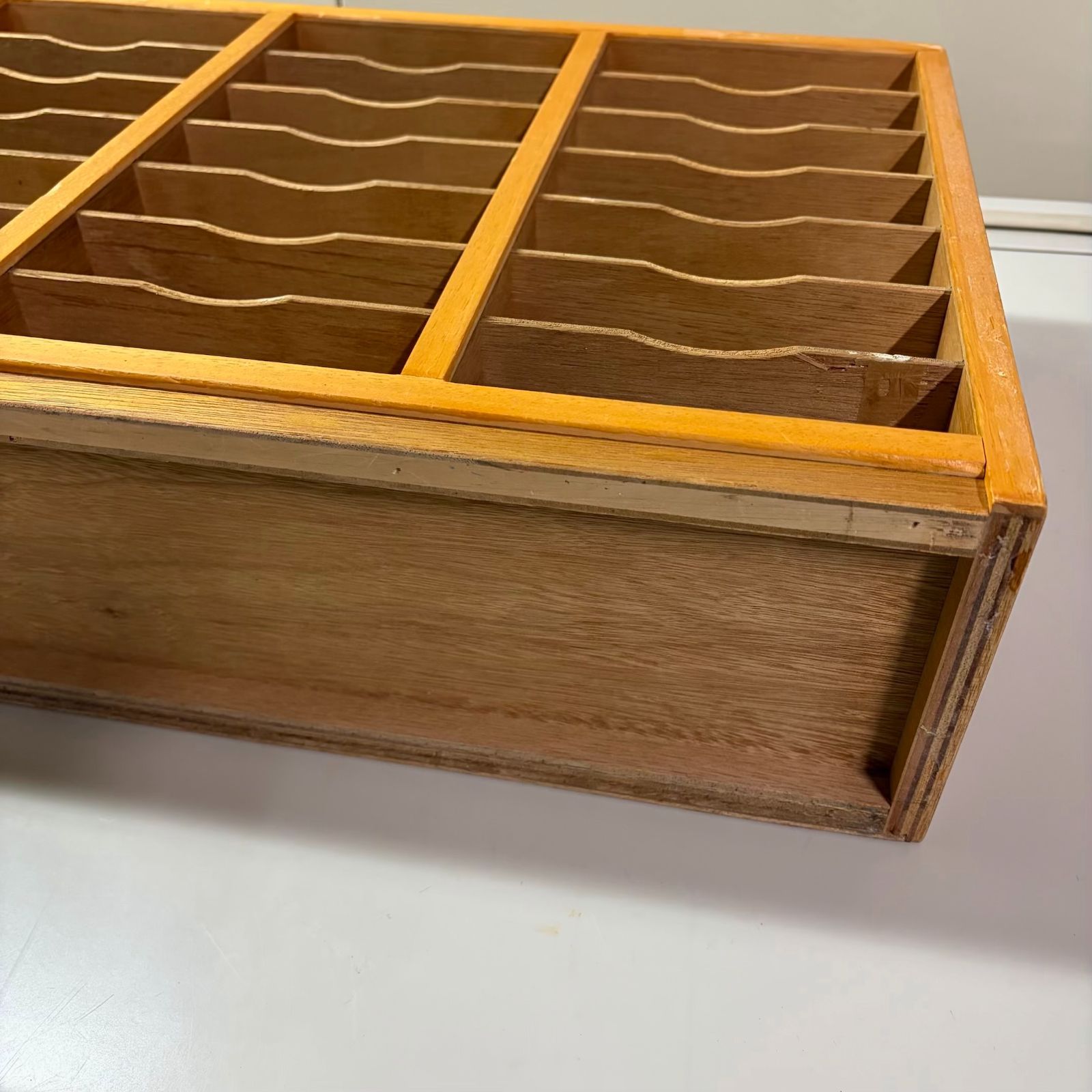 那須町役場】折り紙整理棚 展示 コレクション 【管理番号0HV】 - メルカリ