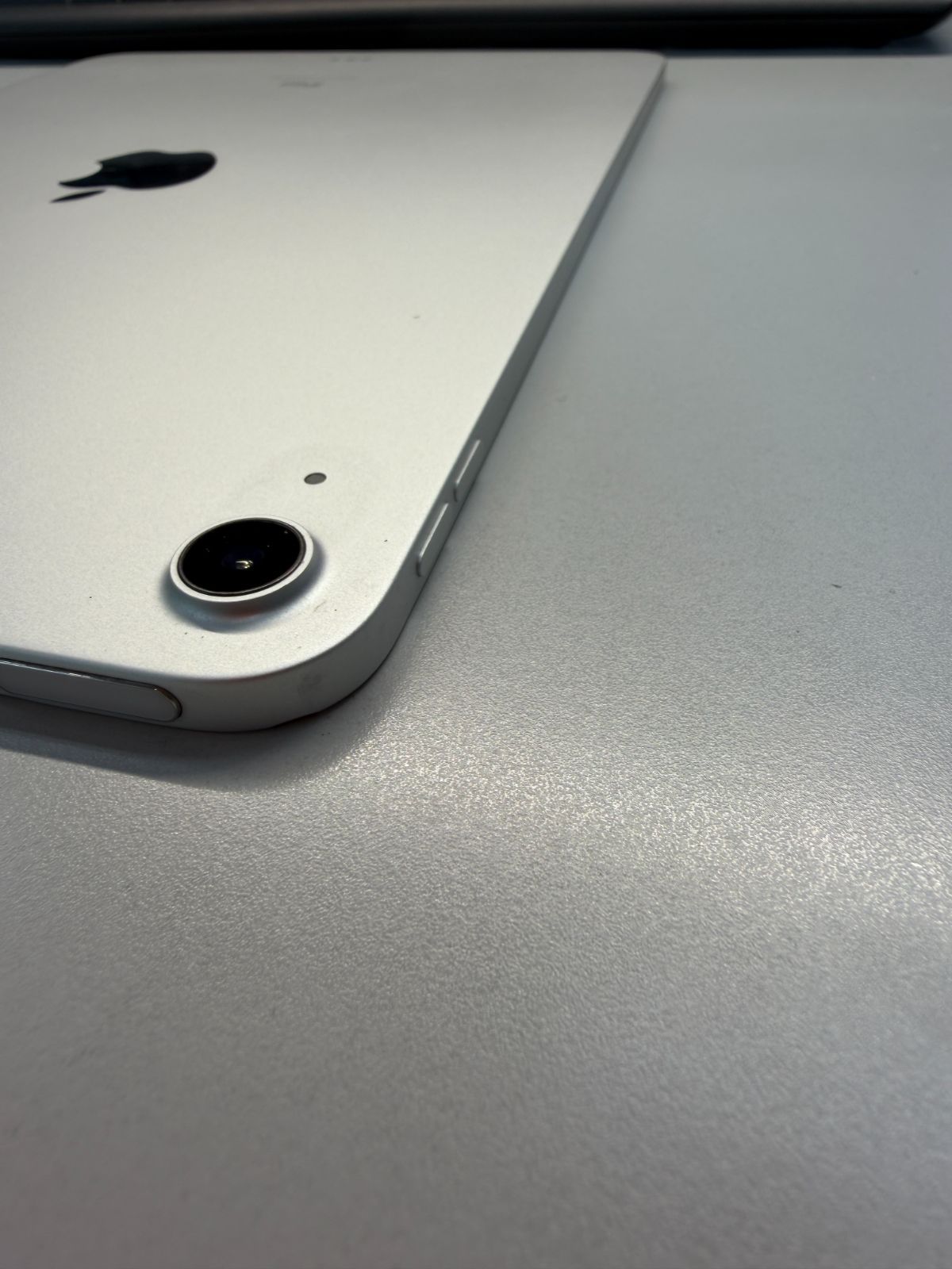 訳あり iPad Air 4 256GB シルバー Apple - メルカリ