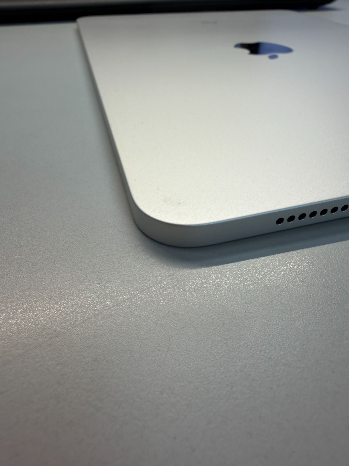 訳あり iPad Air 4 256GB シルバー Apple - メルカリ