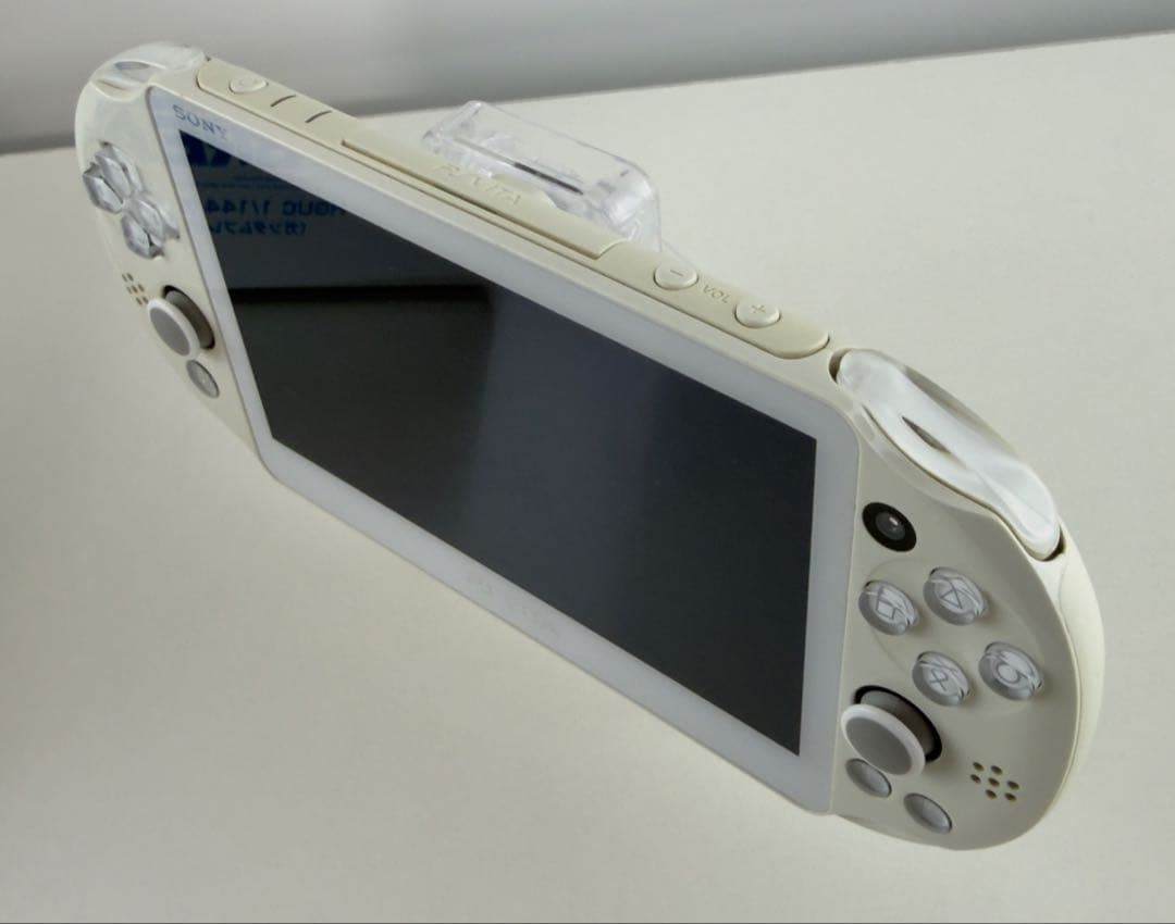 美品 PSVITA ガンダムブレイカー 本体 PCH 2000 ソニー ヴィータ