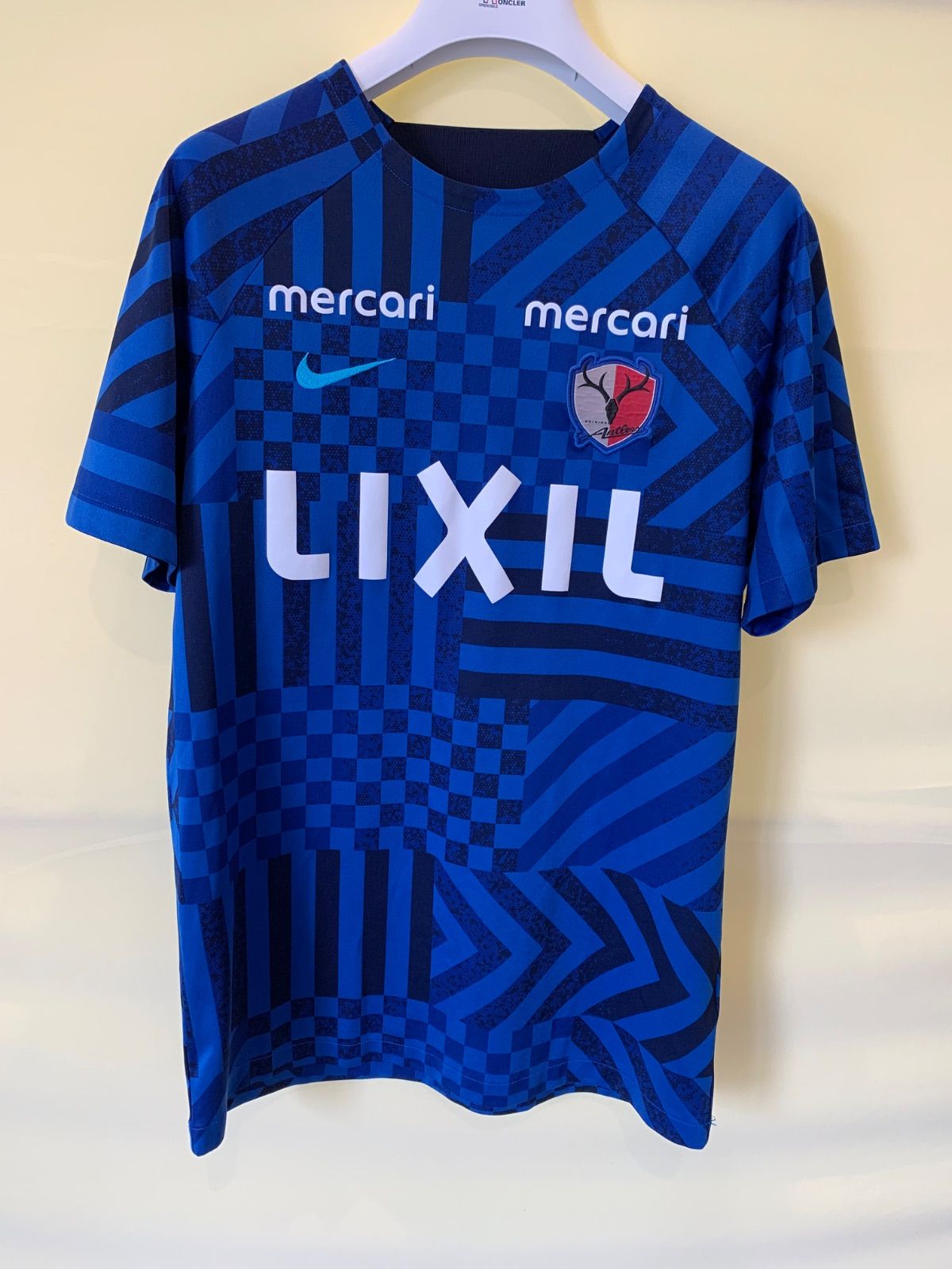 美品 鹿島アントラーズ プレマッチ ユニフォーム トレーニング アントラーズ NIKE 鹿島アントラーズ プレマッチ （M） ② K690 - メルカリ