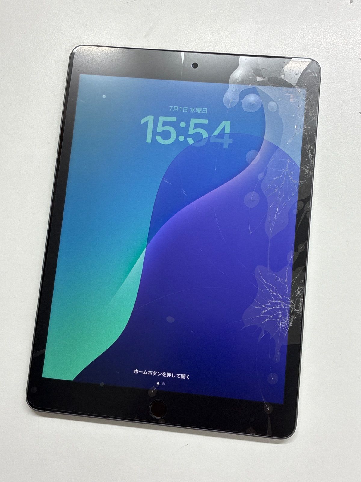Apple iPad 第8世代 Cellular 32GB スペースグレイ A2429 画面割れ