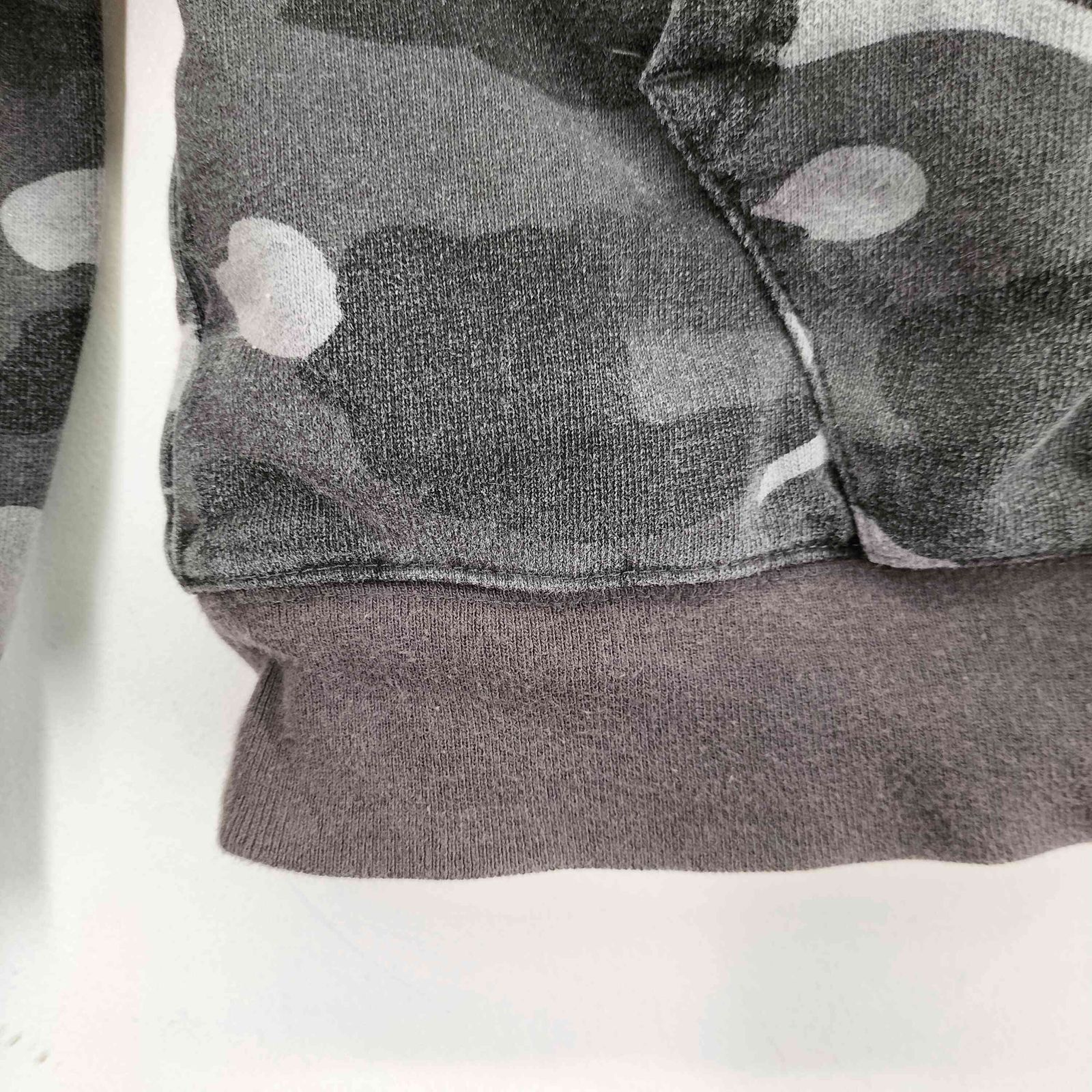 アベイシングエイプ A BATHING APE リバーシブル 迷彩柄 ジップアップ