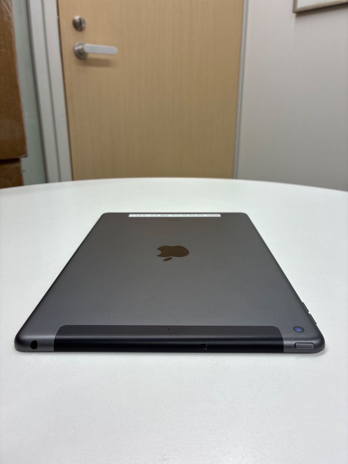 Apple iPad 第8世代 Cellular 32GB スペースグレイ A2429 画面割れ