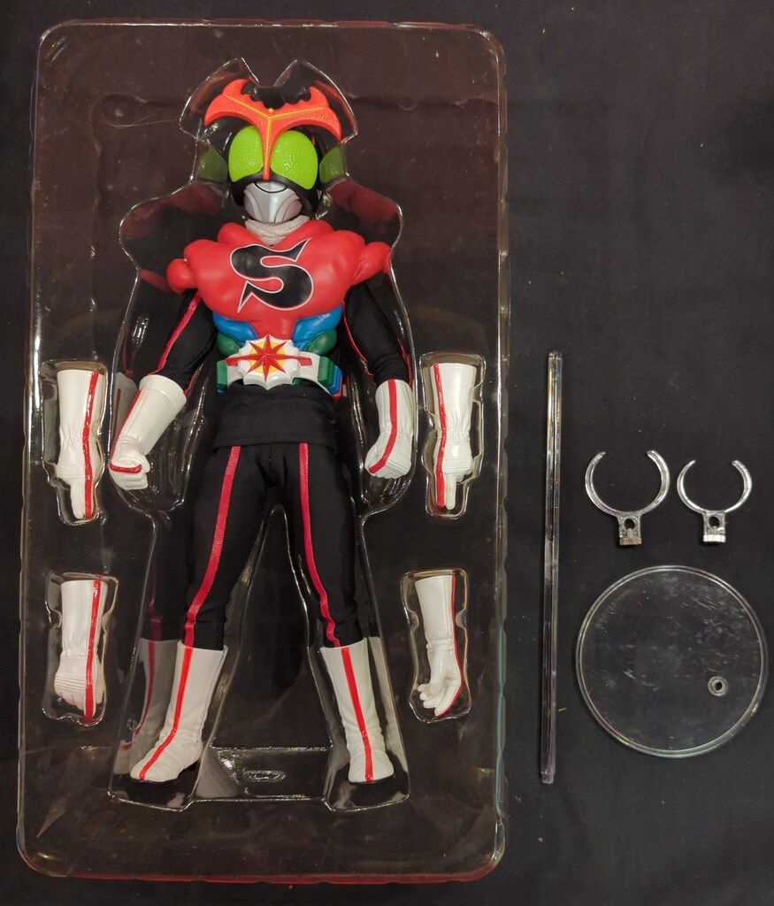 メディコム・トイ RAH DX 仮面ライダーストロンガー 仮面ライダー