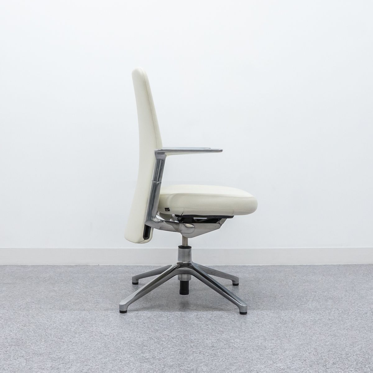 中古品】Vitra / Pacific Chair / ヴィトラ - メルカリ