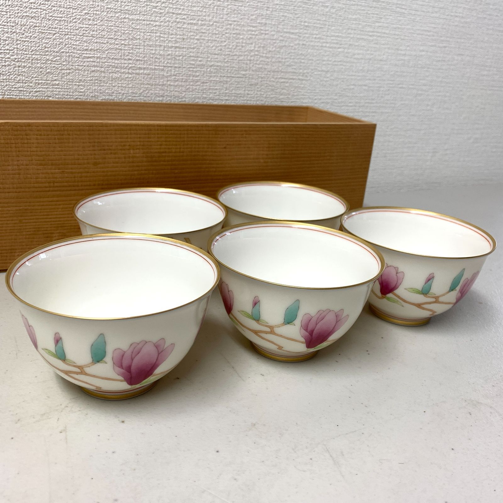 未使用品 香蘭社 湯呑 花柄 湯呑み ピンク 金縁 花柄 5客 セット