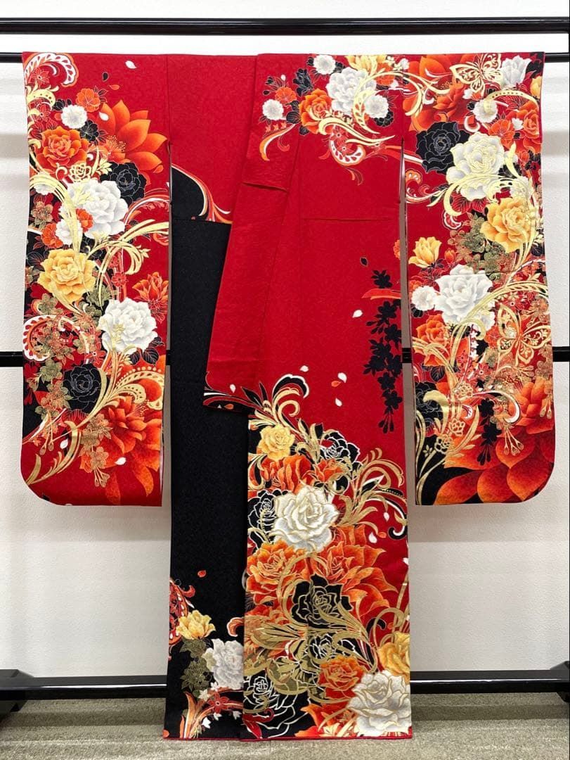 振袖 刺繍 金彩 銀通し 紋意匠 身丈158cm 撥水加工済 HKT196 - メルカリ
