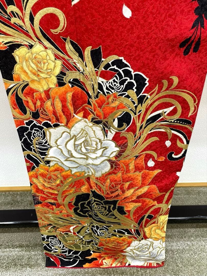 振袖 ラメ刺繍 紋意匠 身丈162cm 撥水加工済 MO3718 振袖 刺繍 金彩 銀通し 紋意匠 身丈158cm 撥水加工済 HKT196 - メルカリ