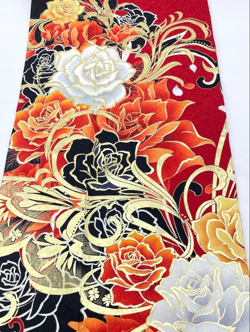 振袖 刺繍 金彩 銀通し 紋意匠 身丈158cm 撥水加工済 HKT196 - メルカリ