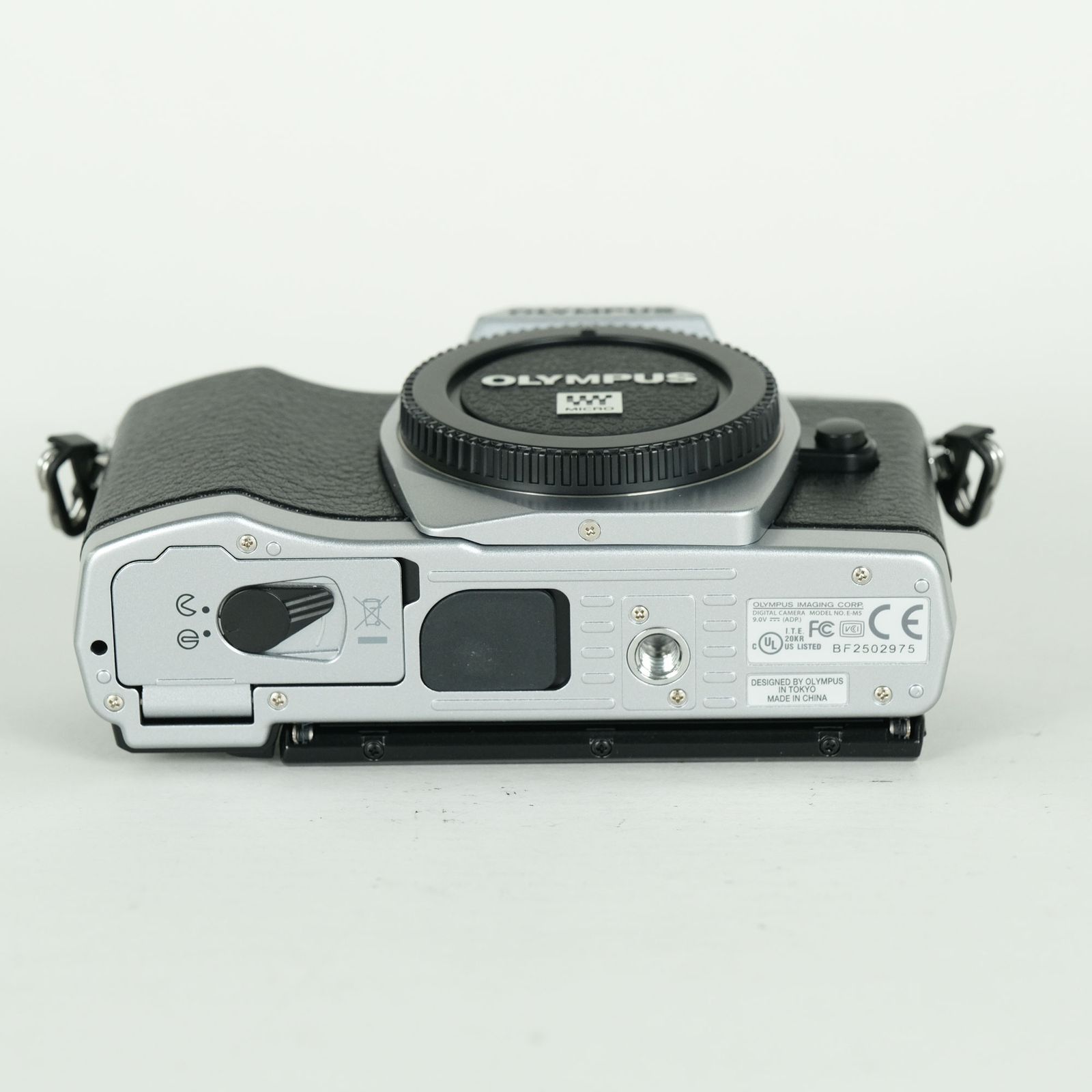 美品 | シャッター数481回] OLYMPUS OM-D E-M5 ボディ シルバー