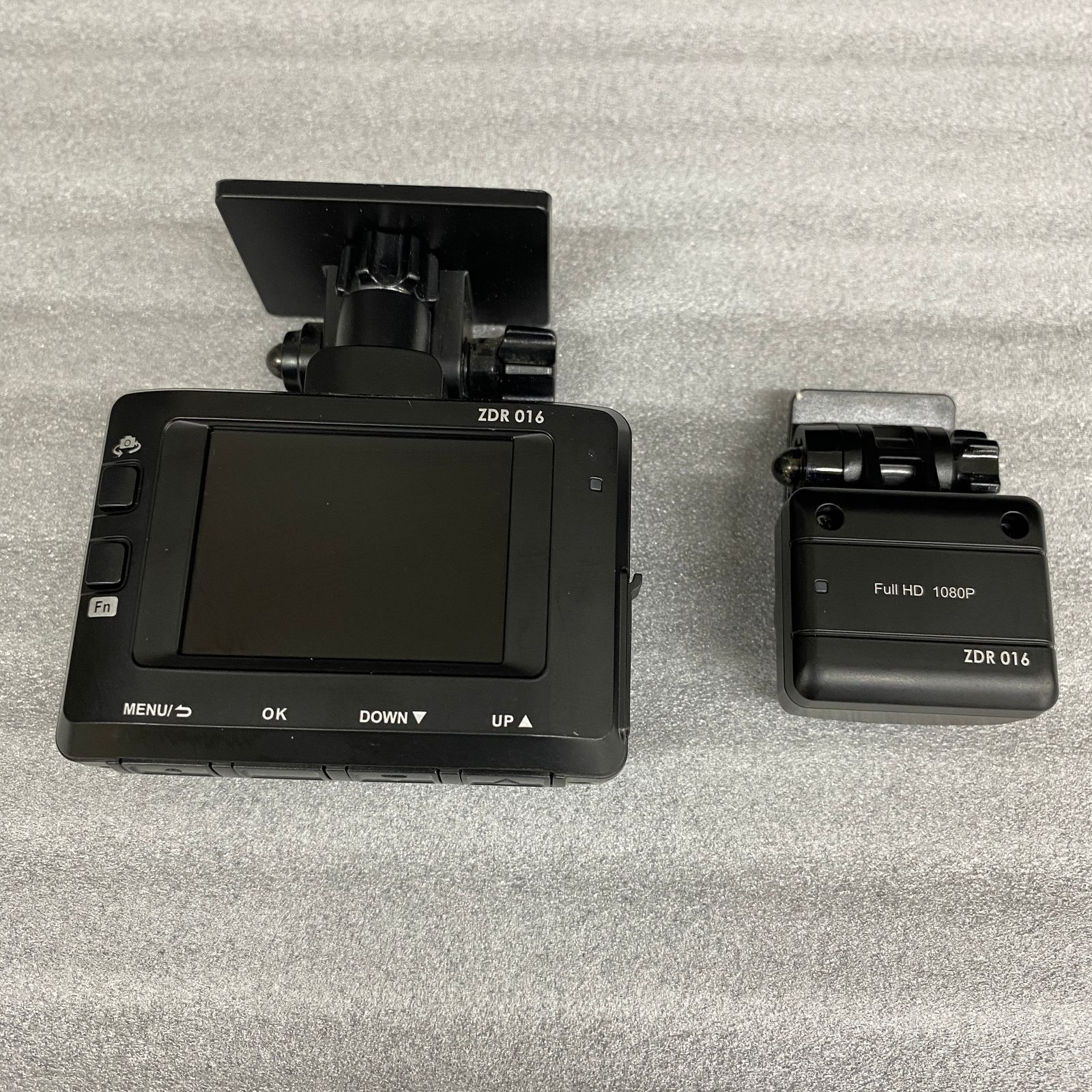 COMTEC ZDR016 ドライブレコーダー 前後2カメラ （6-33-2） - メルカリ