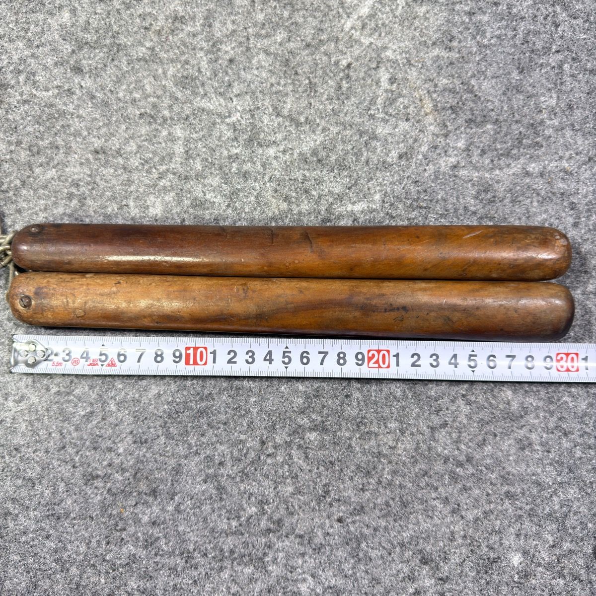 中古】本格 木製 ヌンチャク チェーン式 連結金具付 全長約30cm 棍棒