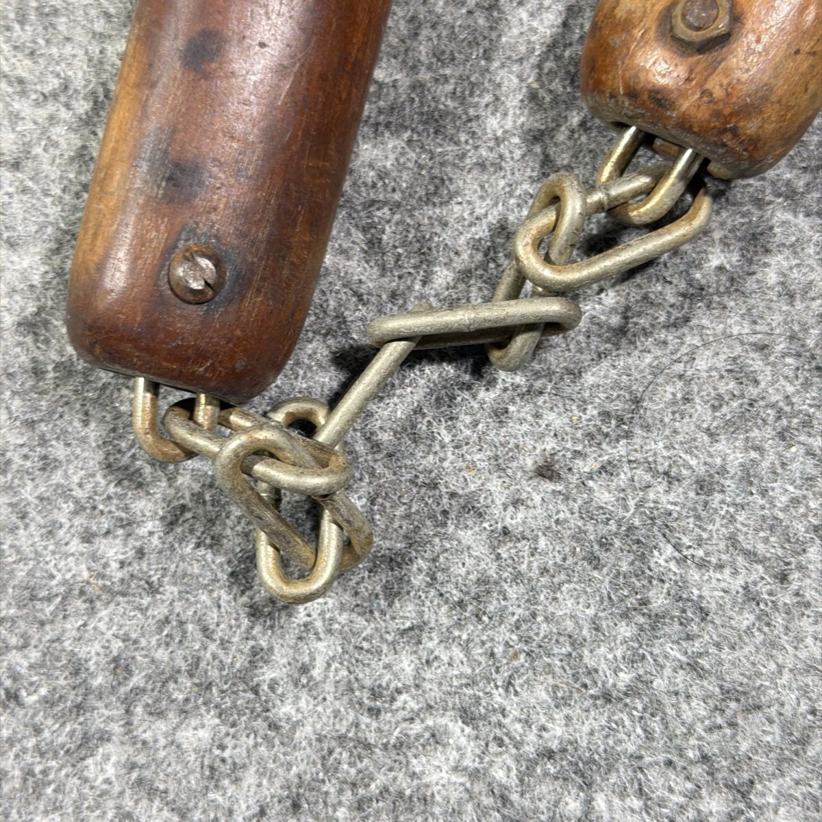 中古】本格 木製 ヌンチャク チェーン式 連結金具付 全長約30cm 棍棒
