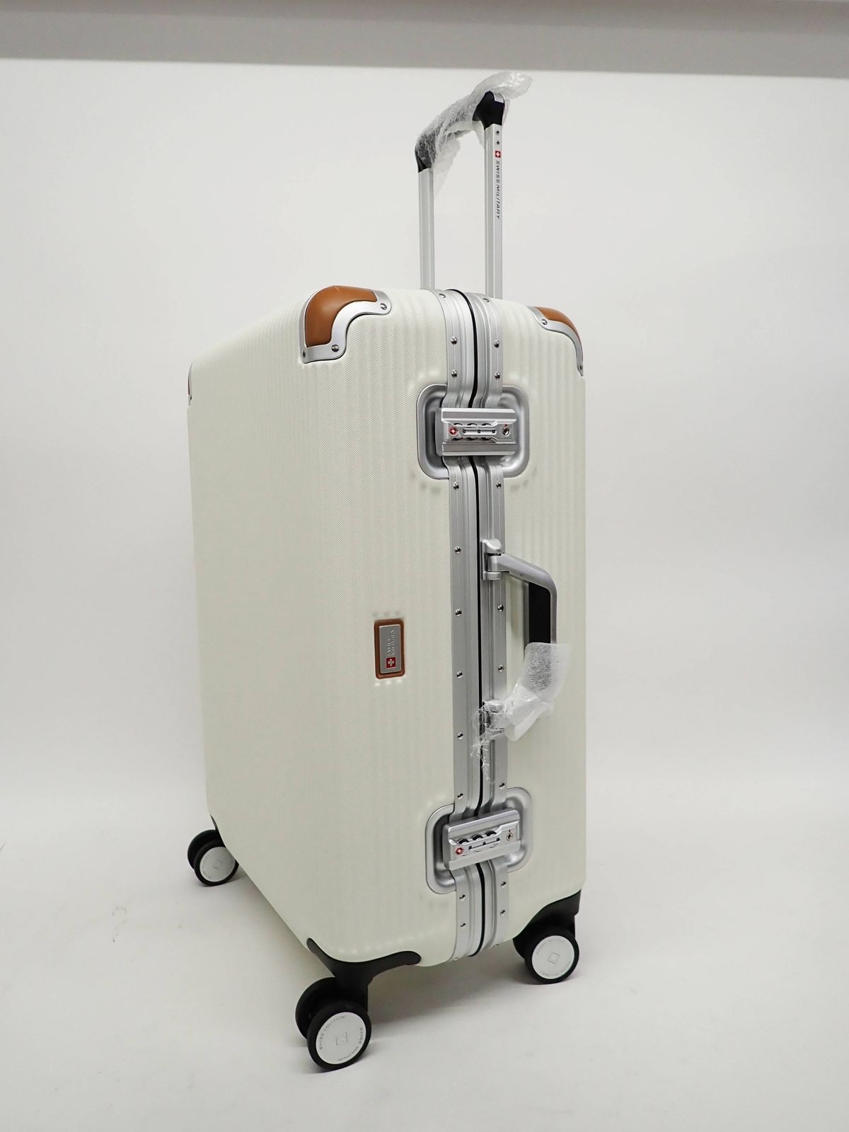 訳あり スイスミリタリー スーツケース 64L 24インチ SM-C624 シルバー