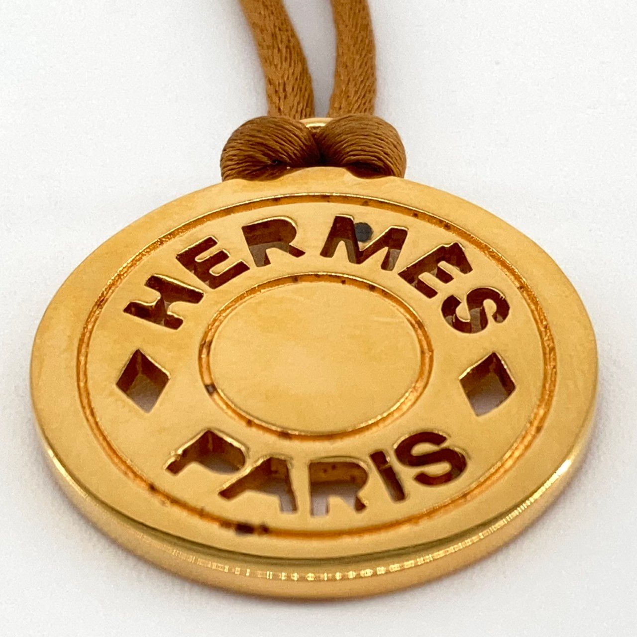 HERMES（エルメス） セリエ シルクコード ネックレス ゴールド - メルカリ