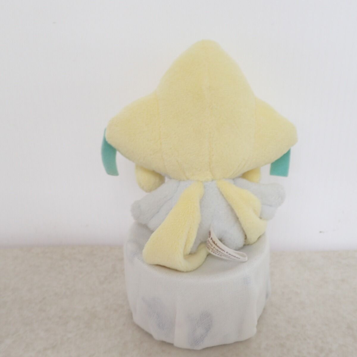 ポケモンセンター ポケモンキャンバスぬいぐるみ ジラーチ 紙タグ無