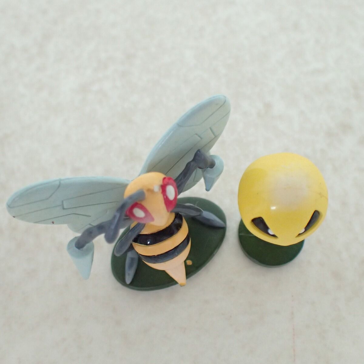 ポケモン モンコレ コクーン/モンコレ スピアー 2点セット TOMY