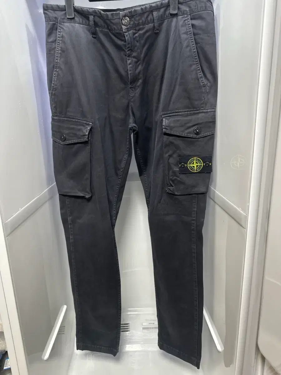 STONE ISLAND ストーンアイランド カーゴ パンツ ブラック