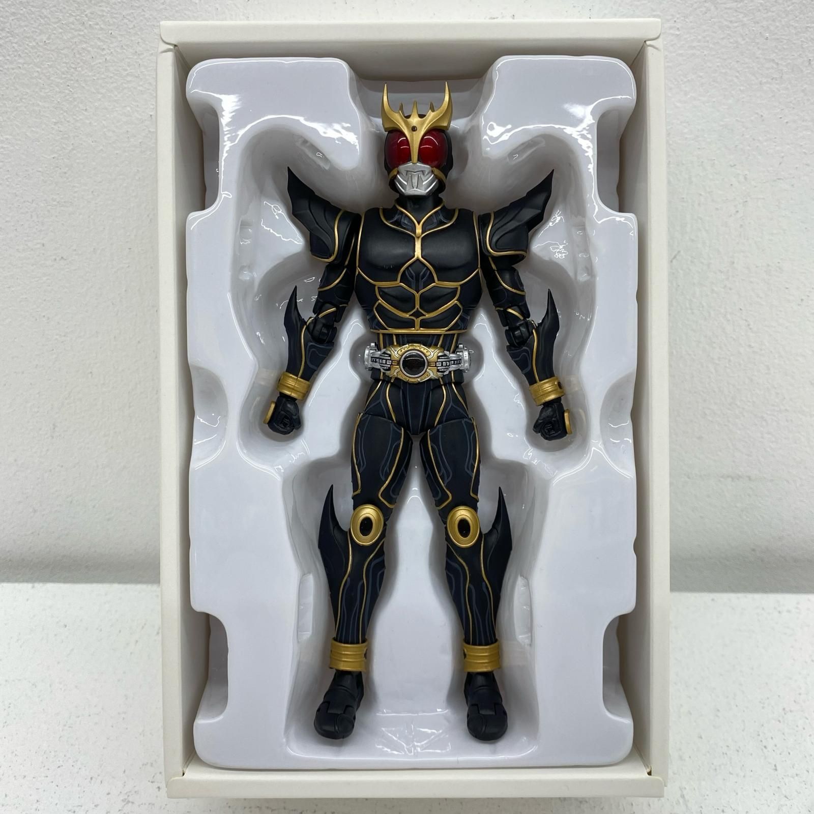 美品・中古　真骨彫製法 仮面ライダークウガ アルティメットフォーム 魂ウェブ限定 三重本店】 中古 S.H.Figuarts仮面ライダークウガアルティメット
