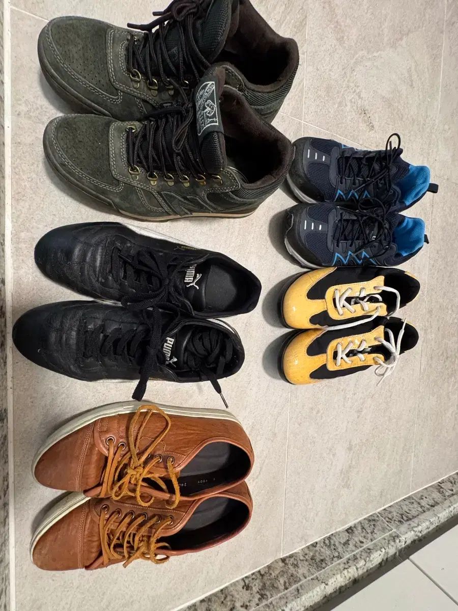 スニーカー New Balance 710 プーマ サッカーシューズ マンシングウェア ゴルフシューズ 5種 240 245