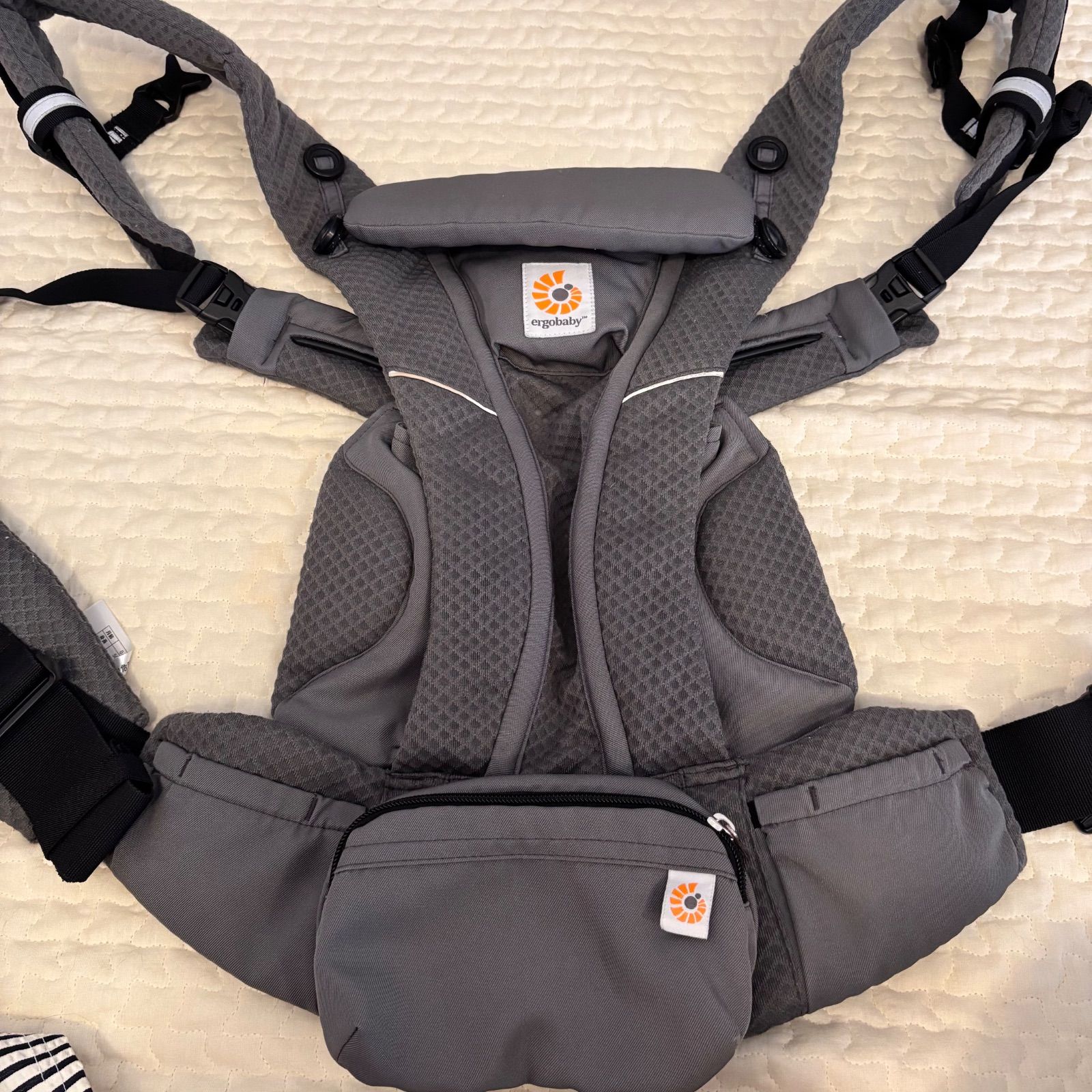 ergobaby エルゴ OMNI Breeze オムニブリーズ 抱っこ紐 グレー - メルカリ