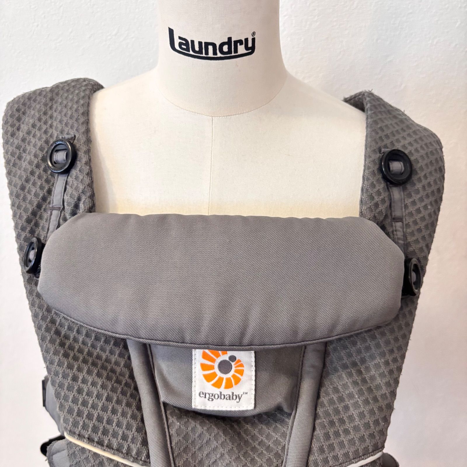 ergobaby エルゴ OMNI Breeze オムニブリーズ 抱っこ紐 グレー - メルカリ