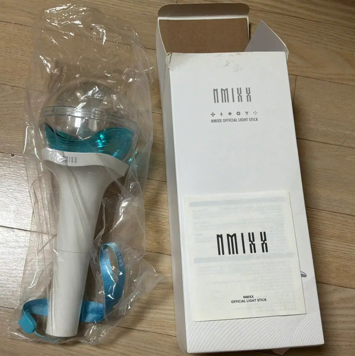 2個セット ペンライト NMIXX OFFICIAL LIGHT STICK NMIXX OFFICIAL