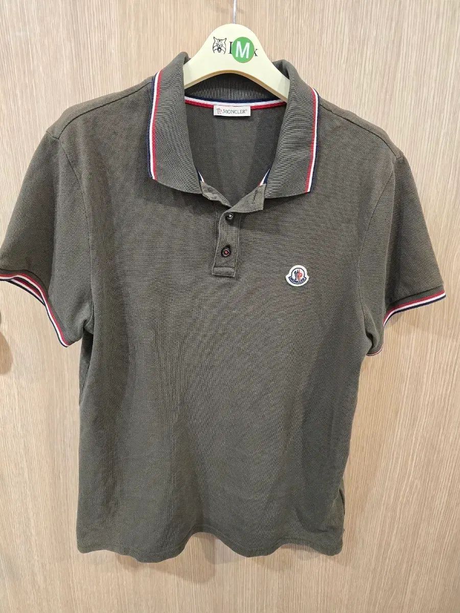 MONCLER(モンクレール) カーキ カラーTシャツ