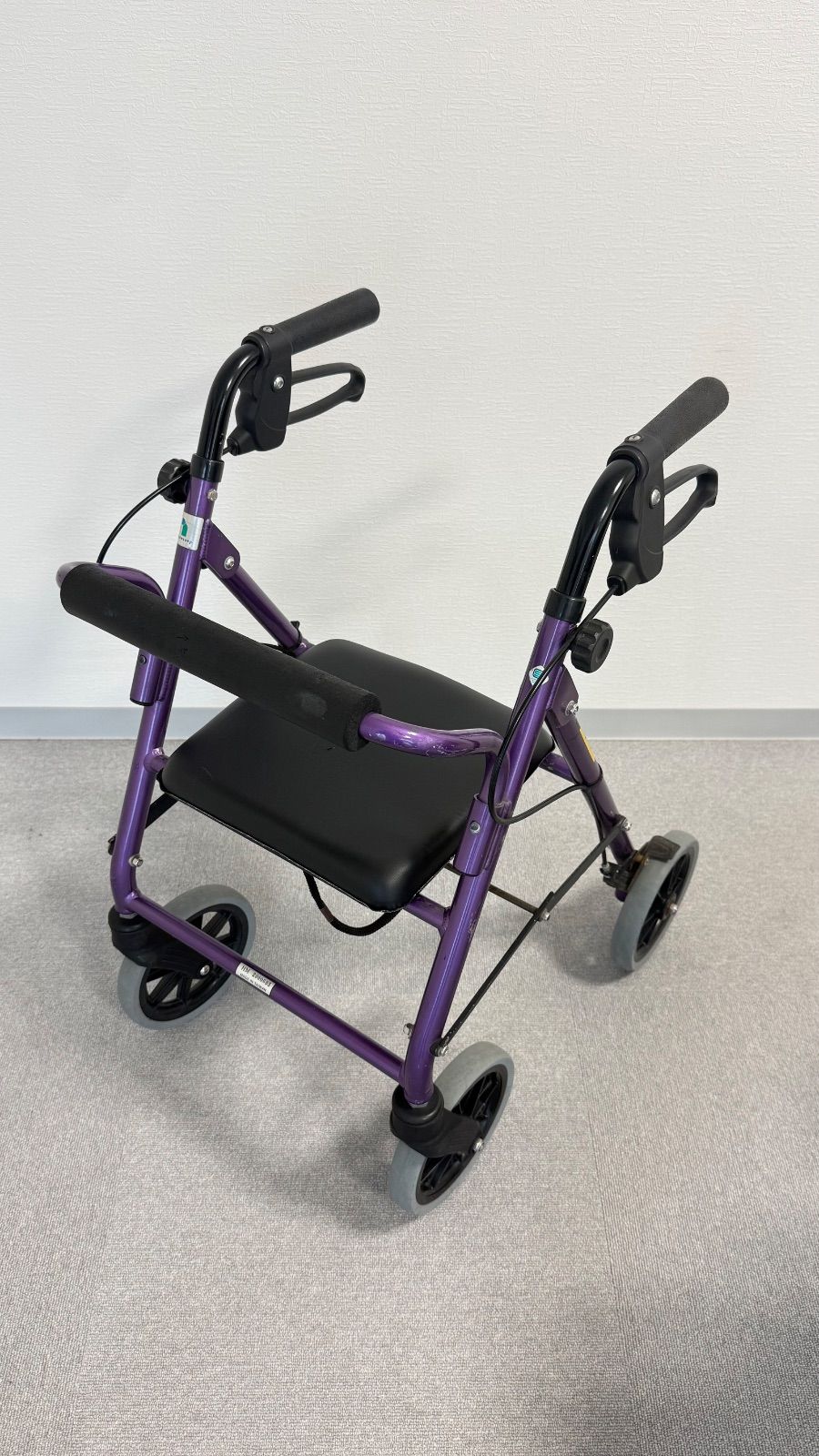 ハッピーミニ　歩行器 カゴ付き パープルメタリック　折り畳み　簡単操作　軽量　コンパクト
