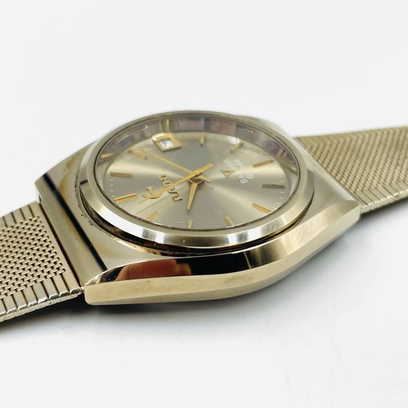 ラドー RADO バルボア V BALBOA クォーツ デイト シルバーサンレイ文字
