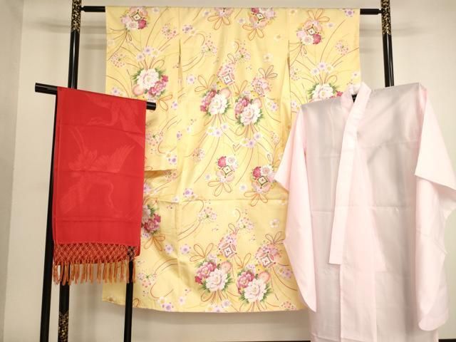平和屋着物[]七五三　女の子　７歳　祝着　四つ身　長襦袢（単衣）・志古貴セット　薬玉文　金彩　未使用　AABI2898ja