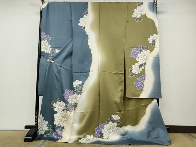 平和屋着物●豪華振袖　駒刺繍　舞花文　暈し染め　金彩　仮絵羽　逸品　未使用　CABH2533ut