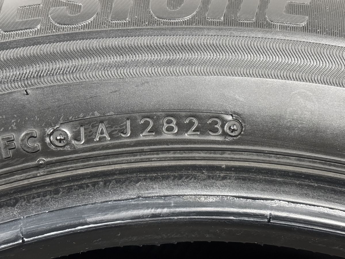 中古スタッドレス225/60R17ブリザックアルファード、ZRV、XVなど
