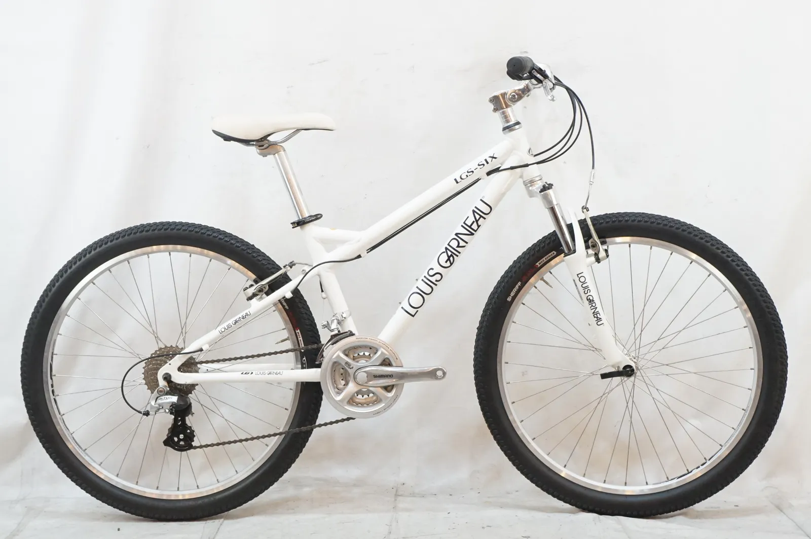 2026年最新】LOUIS GARNEAU LGS-SIXの人気アイテム - メルカリ