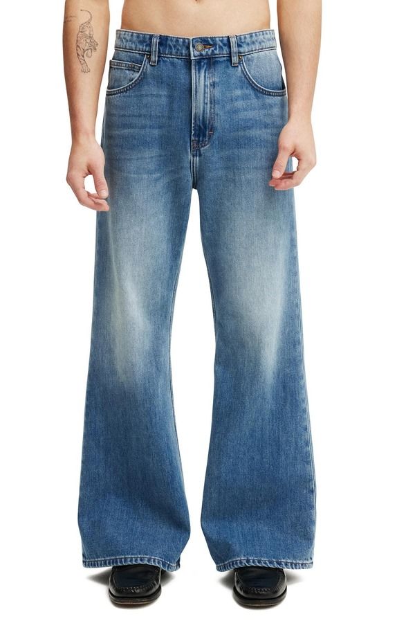 コットンオン メンズ ボトムス デニムパンツ ブーツカット ブーツ Cotton Mens Baggy Bootcut Jeanebraska Blue ブルー