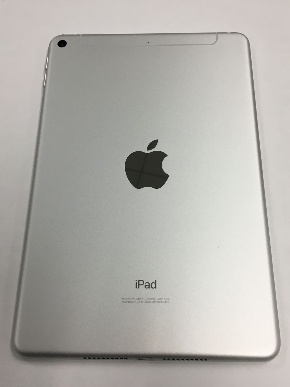 訳アリ iPad mini 5 SIMフリー 256GB シルバー 画面割れ - メルカリ