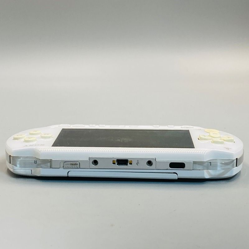 ジャンク品】【通電〇】【画面表示×】PSP本体のみ [セラミック
